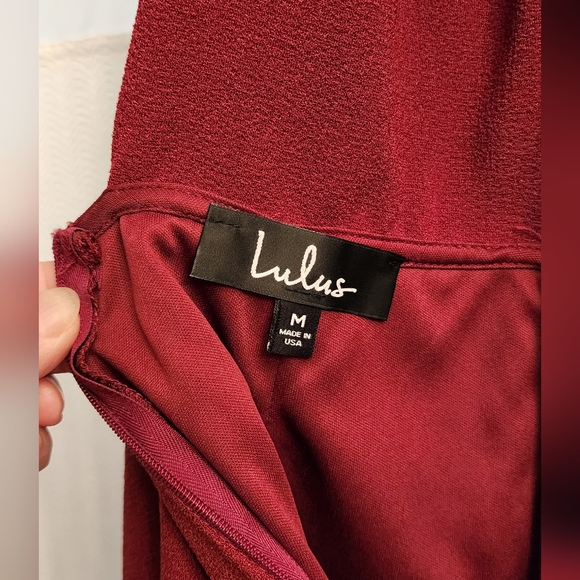 Lulu's backless cape dress - Picture 5 of 8